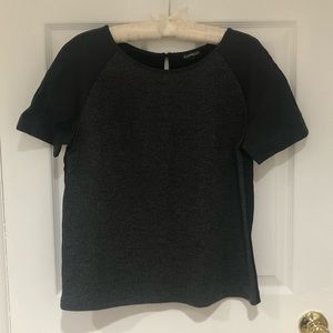 Express Top Leather-like Short Sleeves